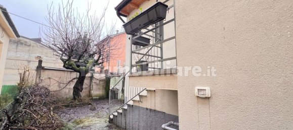 2 غرف نوم فيلا في Corsico, Italy رقم 25171 35