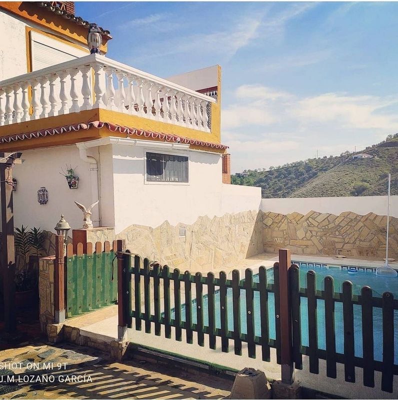 Casa de 3 dormitorios en Cutar, Spain No. 225158