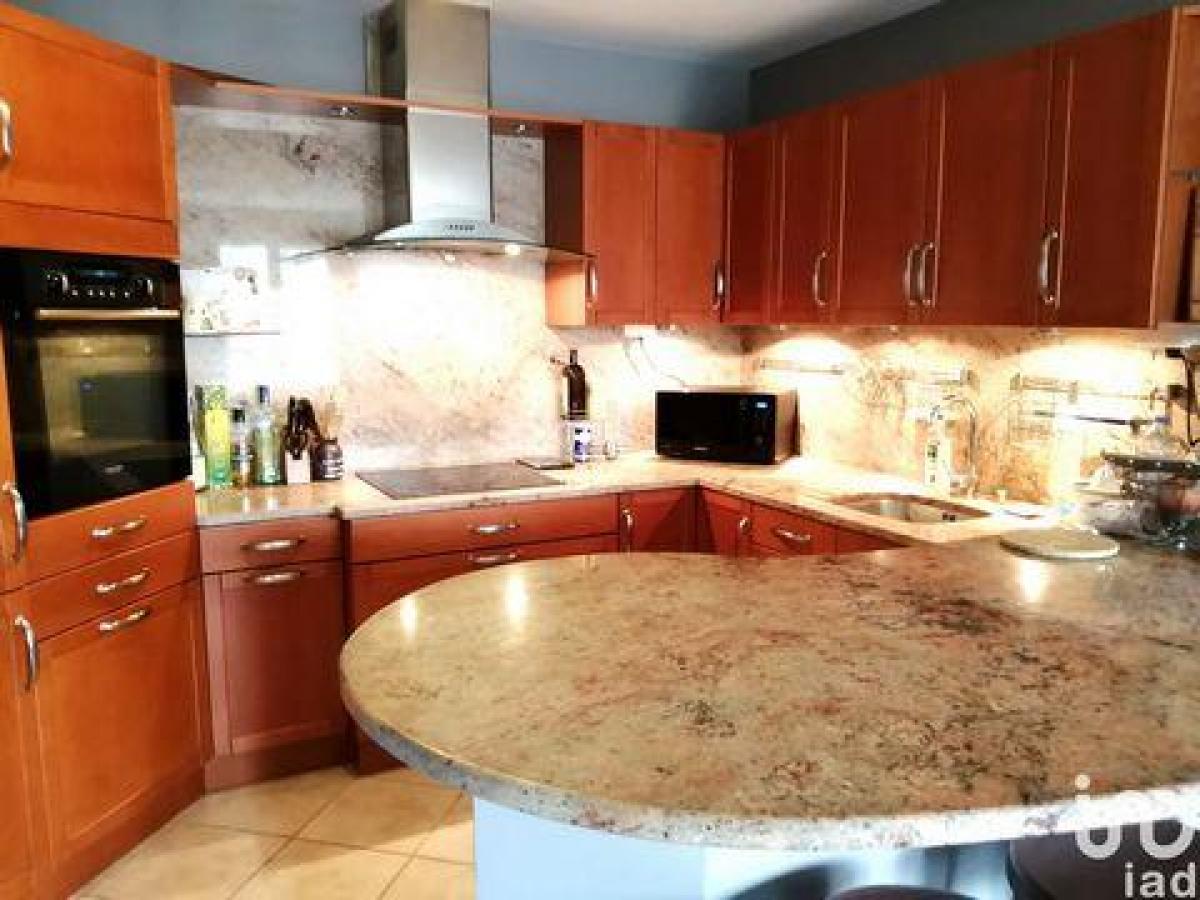 2 bedrooms Condo in Villeparisis, France No. 36584