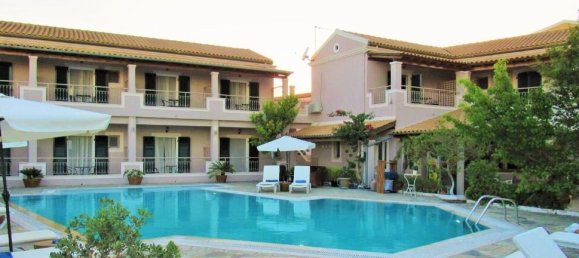 400m² Townhouse for sale in Corfu, Central Corfu and Diapontian Islands, Corfu, Ionian Islands, Peloponnese, Western Greece and the Ionian, Greece № 3483 2