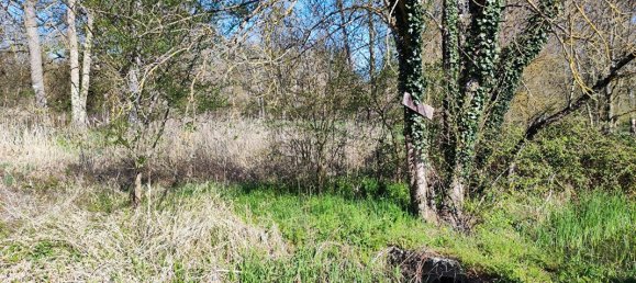  Land in Monts, France No. 64519 2