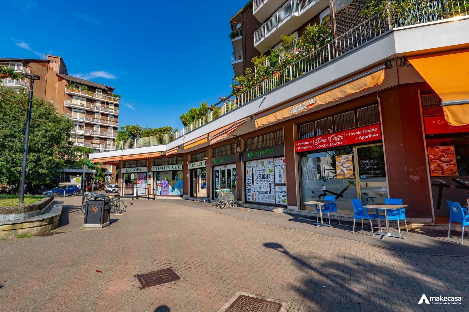 Propiedad comercial en San Donato Milanese, Italy 211 m² No. 285876