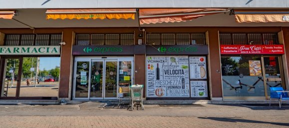 Propiedad comercial en San Donato Milanese, Italy 211 m² No. 285876 2