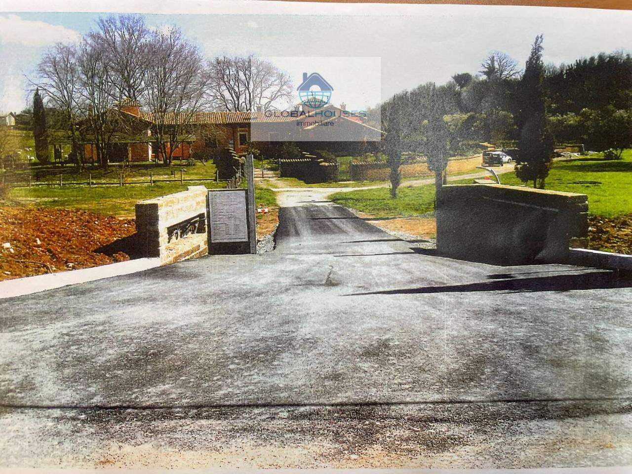 Земельный участок с 1 комнатой в Браччано, Италия № 19792