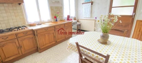 4 Schlafzimmer Haus in Arcis-sur-Aube, France, Nr. 261914 2