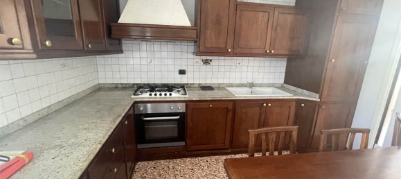 2 bedrooms House in Venice, Italy No. 79455 6