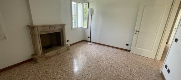 2 bedrooms House in Venice, Italy No. 79455 19