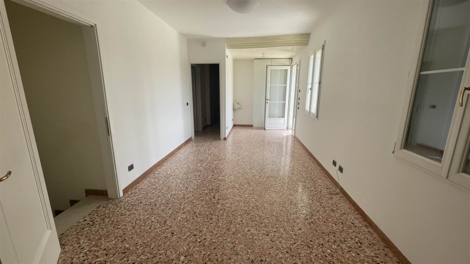 2 bedrooms House in Venice, Italy No. 79455