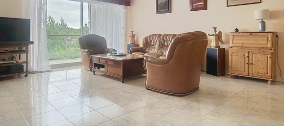 3 bedrooms Apartment in Auray, France No. 301261 2