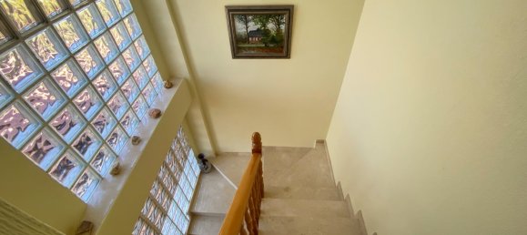 5 bedrooms Villa in La Nucia, Spain No. 13075 13