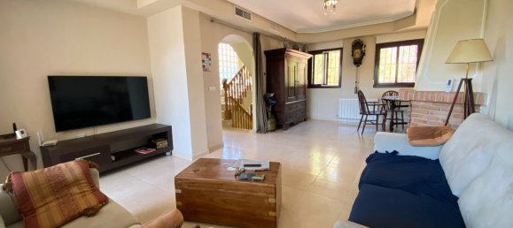 5 bedrooms Villa in La Nucia, Spain No. 13075 8