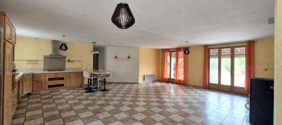 3 bedrooms Villa in Regusse, France No. 338549 3
