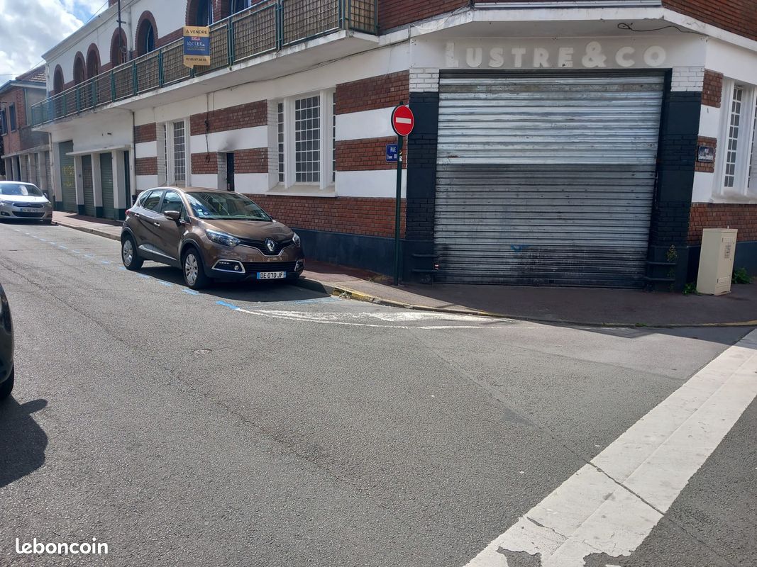  مستودع في Lens, France رقم 331407