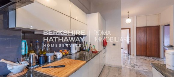 3 bedrooms Apartment in Rome, Italy No. 48604 12