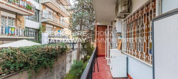 3 bedrooms Apartment in Rome, Italy No. 48604 30