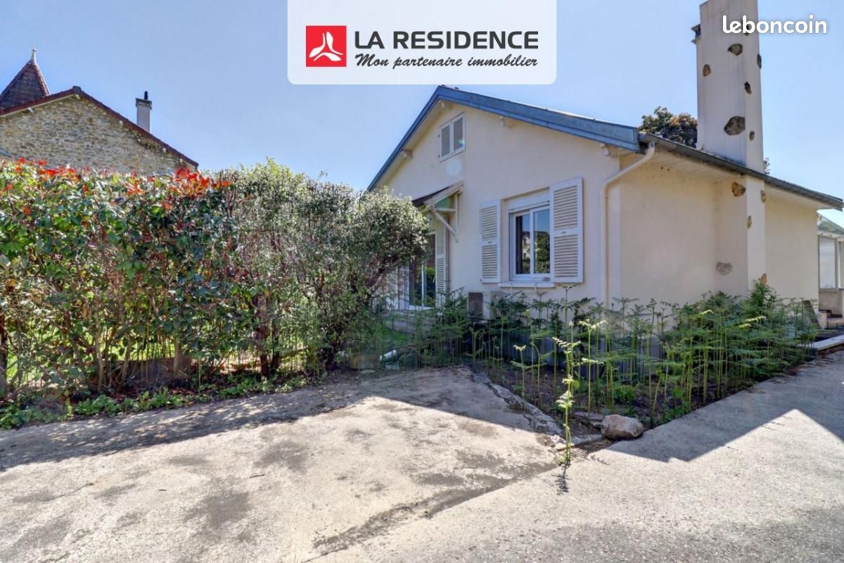 5 bedrooms House in Vernouillet, France No. 168113