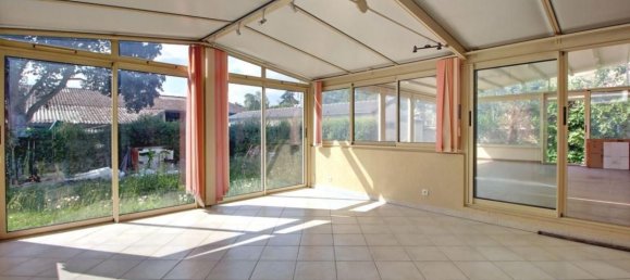 5 bedrooms House in Vernouillet, France No. 168113 7