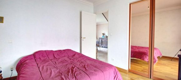 5 bedrooms House in Vernouillet, France No. 168113 8