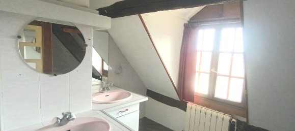 1 bedroom Duplex in Auxerre, France No. 199373 2