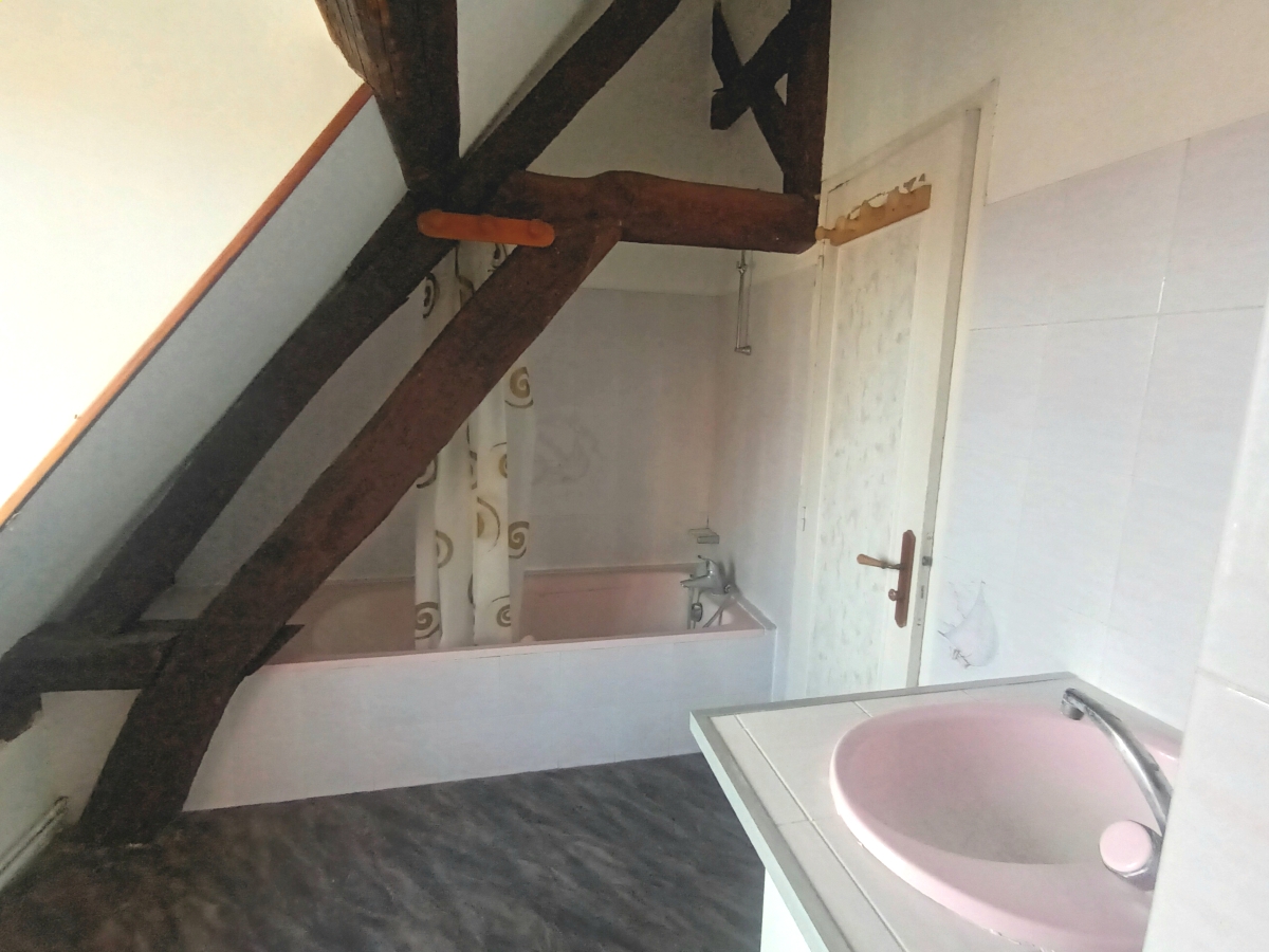 1 bedroom Duplex in Auxerre, France No. 199373