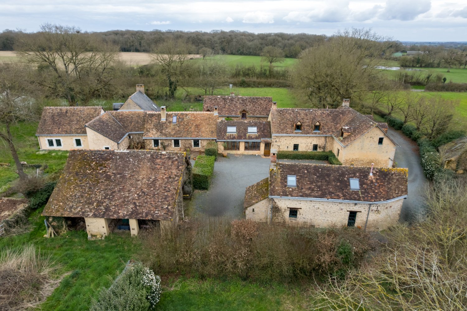 Дом с 6 спальнями в Шевийе, Франция № 100957