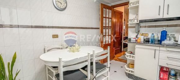 Apartamento de 3 dormitorios en Vigo, Spain No. 190982 6