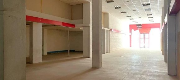 300m² Commercial property in Zaragoza, Spain No. 64252 2