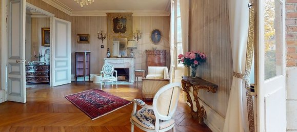 8 bedrooms House in Orleans, France No. 233443 2