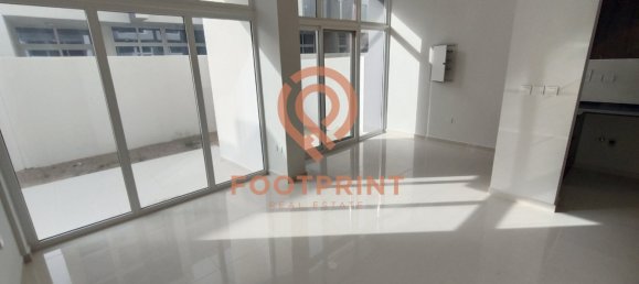 5 chambres Maison de ville à Dubai, UAE No. 24473 3