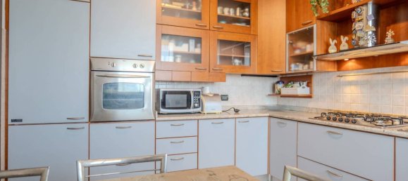 Квартира с 2 спальнями в Дальмине, Италия № 354321 15