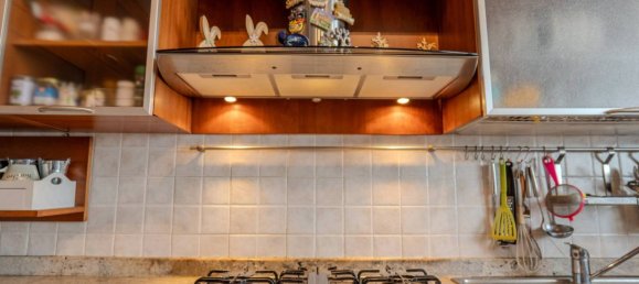 Квартира с 2 спальнями в Дальмине, Италия № 354321 17