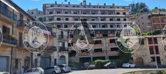 2-salle Appartement à Tolfa, Italy No. 33971 4