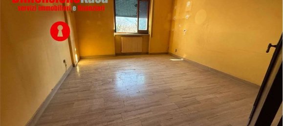 Apartamento de 3 dormitorios en Nola, Italy No. 209524 2