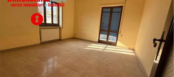 Apartamento de 3 dormitorios en Nola, Italy No. 209524 11