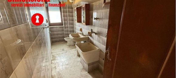 Apartamento de 3 dormitorios en Nola, Italy No. 209524 7