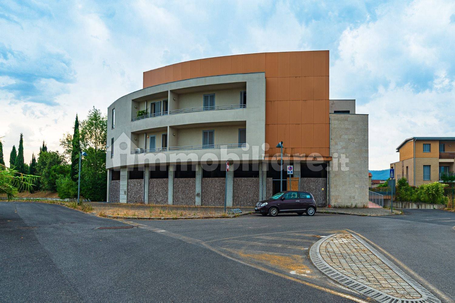 2-Zimmer Gewerbliche Immobilie in Pistoia, Italy, Nr. 349278