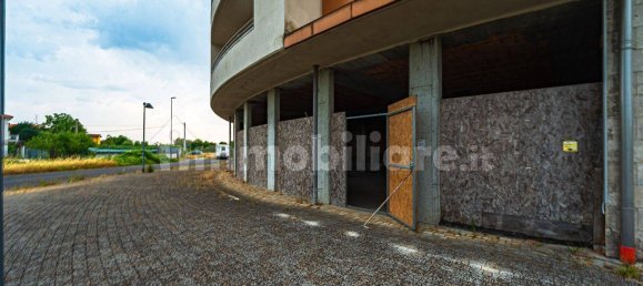 2-Zimmer Gewerbliche Immobilie in Pistoia, Italy, Nr. 349278 4