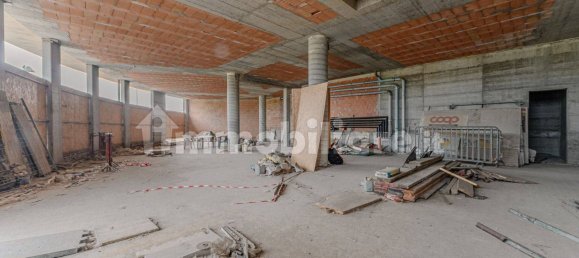 2-Zimmer Gewerbliche Immobilie in Pistoia, Italy, Nr. 349278 16