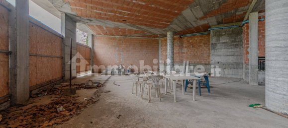 2-Zimmer Gewerbliche Immobilie in Pistoia, Italy, Nr. 349278 13