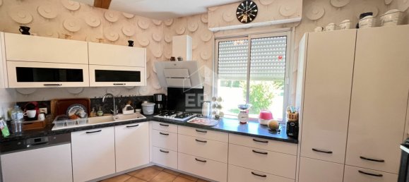 5 Schlafzimmer Haus in Nogent-le-Rotrou, France, Nr. 88275 6