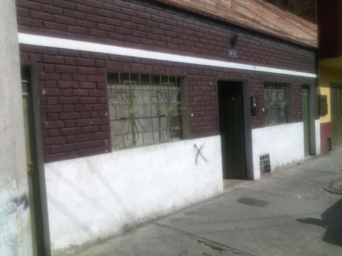 6 bedrooms House in Bogota, Colombia No. 13561