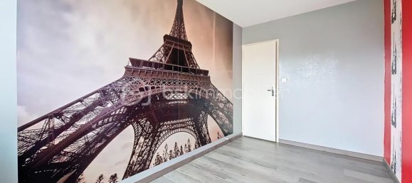 Apartamento de 3 dormitorios en Echirolles, France No. 302283 10