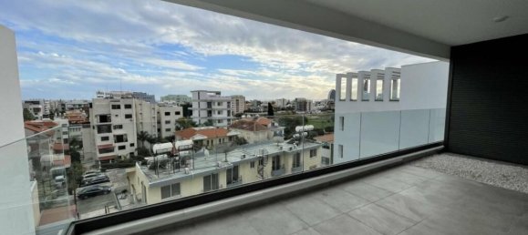 3 bedrooms Apartment in Limassol, Cyprus No. 12948 5