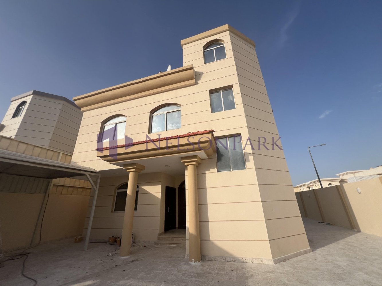 Вилла с 7 спальнями в Доха, Катар № 1051