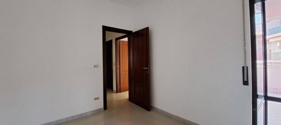 2 Schlafzimmer Penthouse in Chieti, Italy, Nr. 35469 6