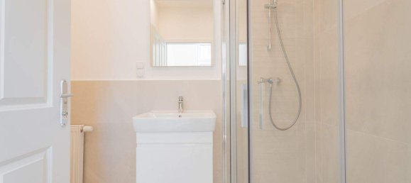 2 rooms Apartment in Favoriten, Austria No. 204408 8