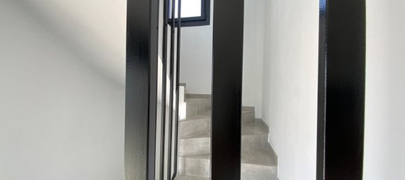 Dúplex de 2 dormitorios en Roses, Spain No. 149786 6