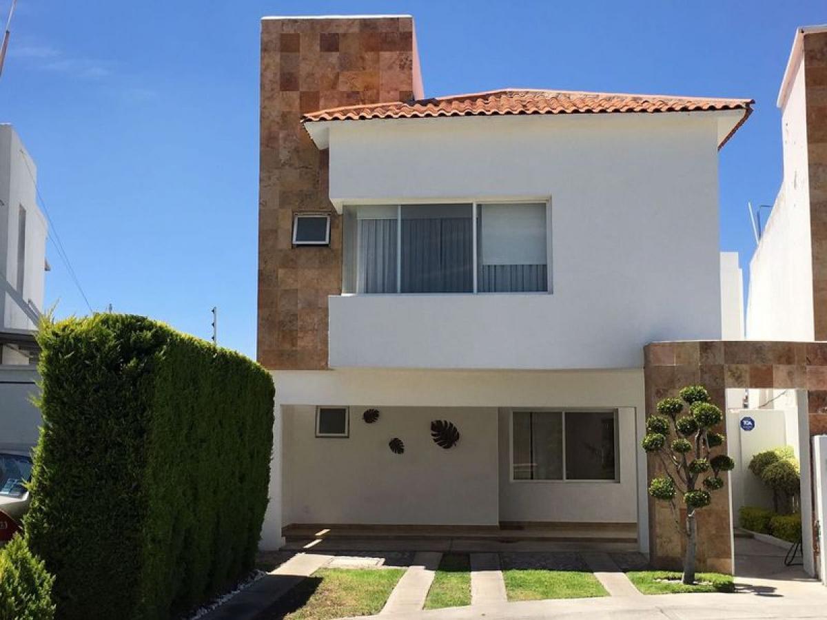 4 bedrooms House in Queretaro, Mexico No. 160484
