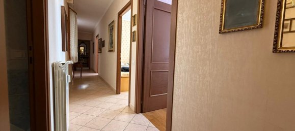 4 غرف نوم شقة في Rome, Italy رقم 360070 18