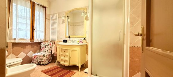 4 غرف نوم شقة في Rome, Italy رقم 360070 23